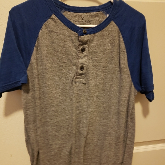 American Eagle T-Shirt - Picture 1 of 3